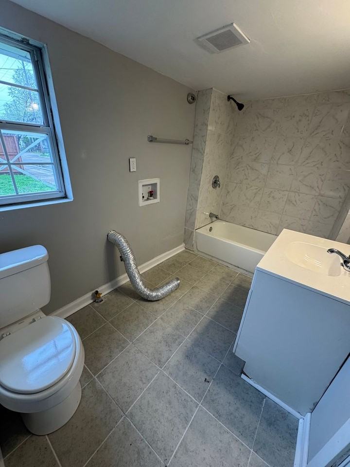 1201 Long St - Photo 5 of 7