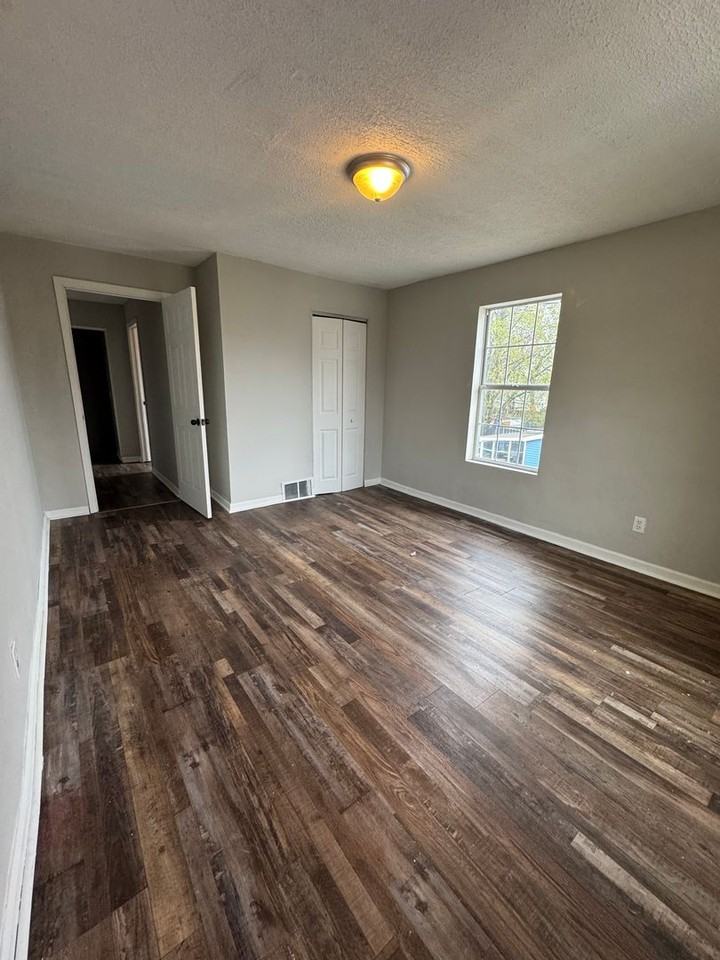 1201 Long St - Photo 7 of 7