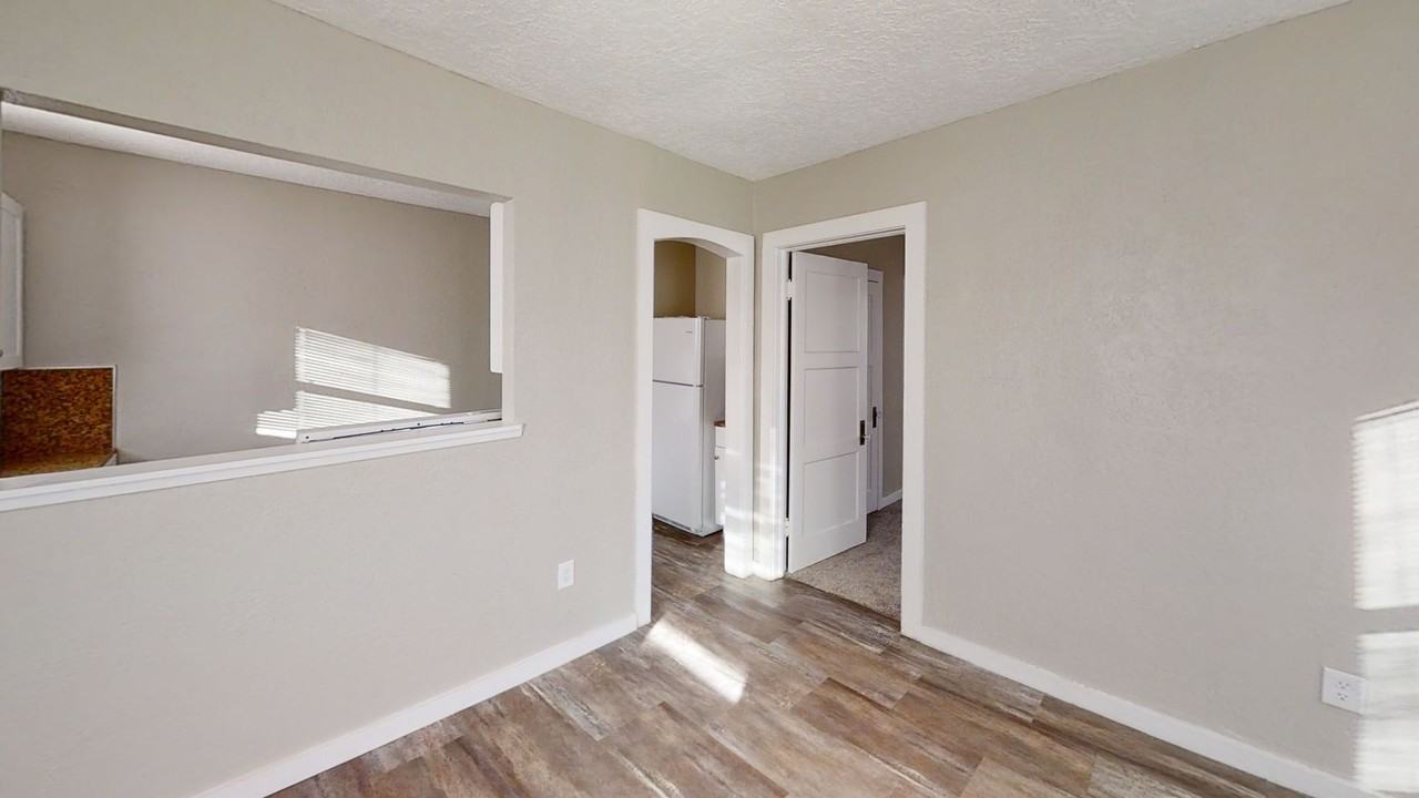 1305 E Brazos St - Photo 2 of 9