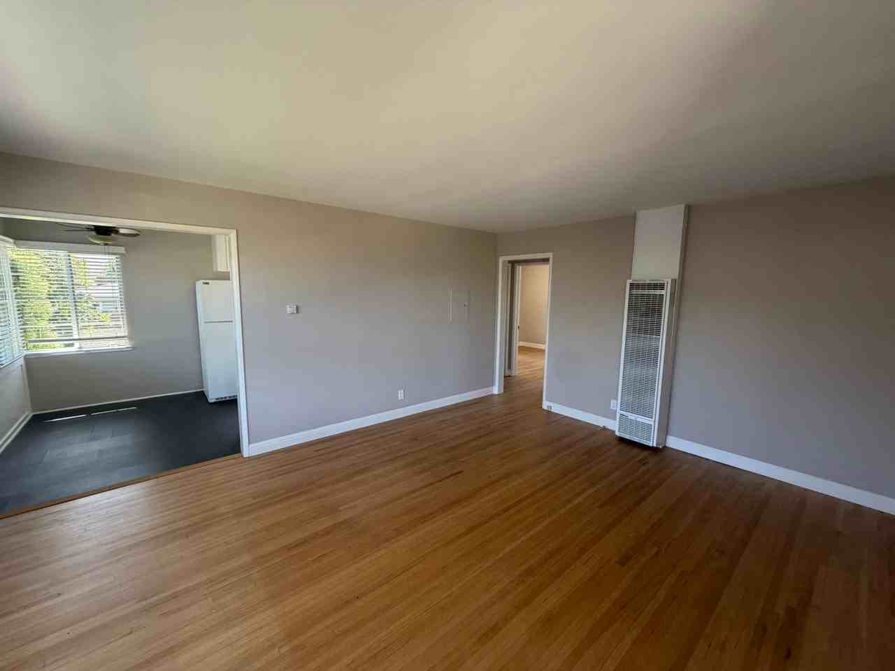 235 Lynn Dr - Photo 3 of 10