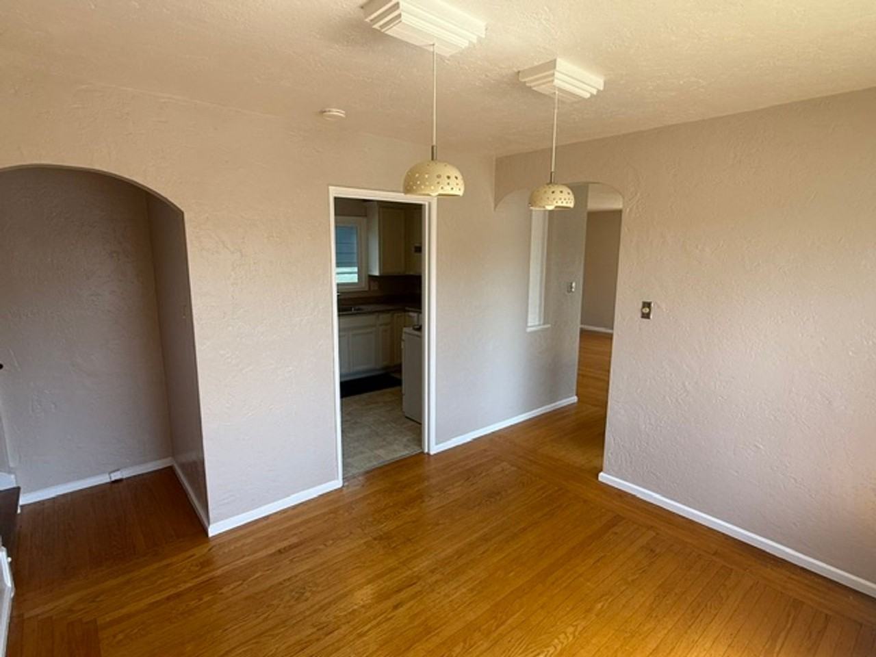 5925 San Jose Ave - Photo 4 of 32