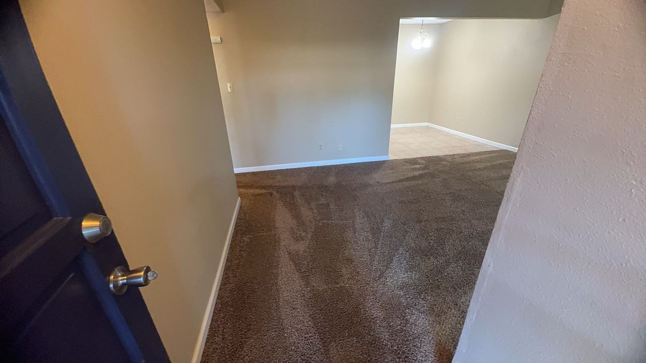 1313 Floyd Ave #163 - Photo 3 of 11