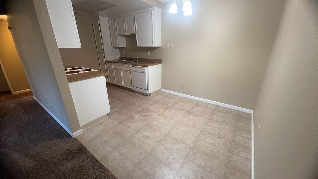 1313 Floyd Ave #163 - Photo 6 of 11