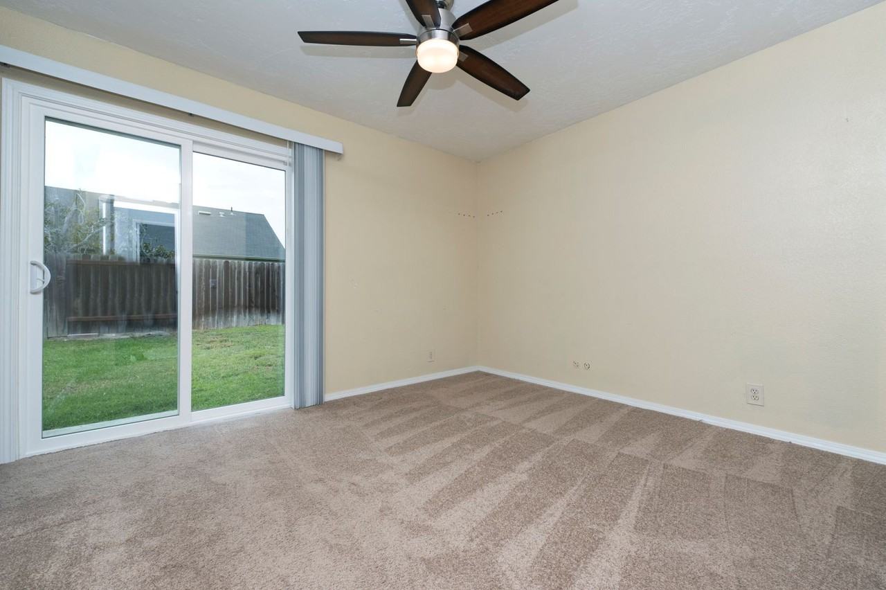 620 Myrtlewood Ct - Photo 7 of 12