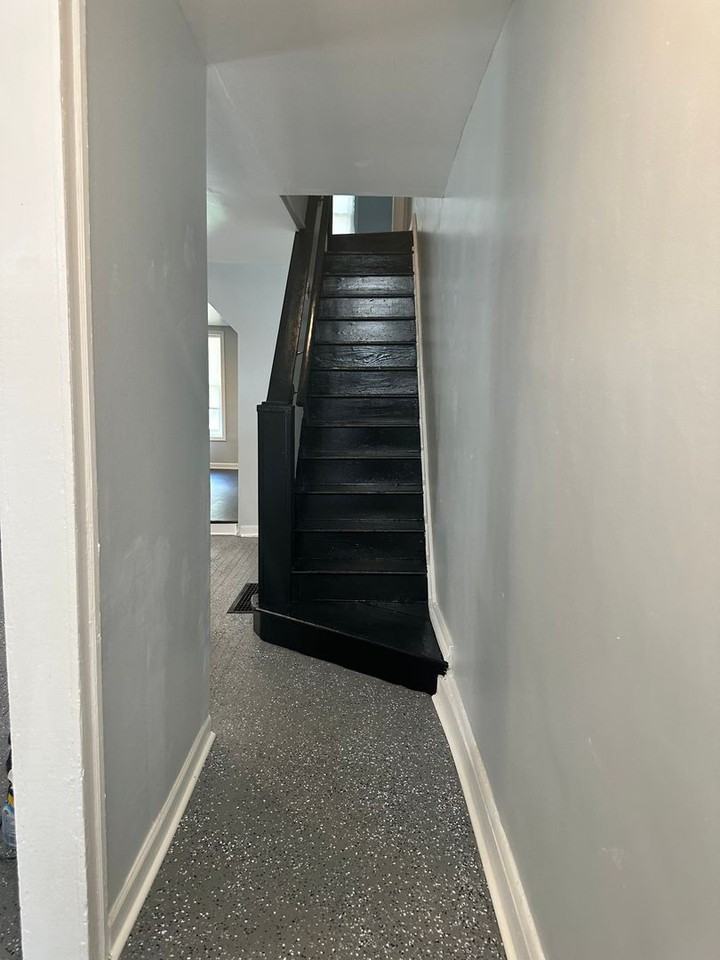 1143 Ashburton St - Photo 3 of 18