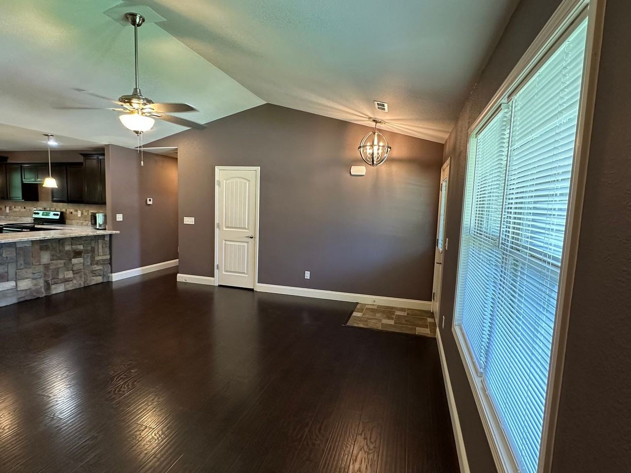 333 Lyle Curtis Cir - Photo 4 of 50