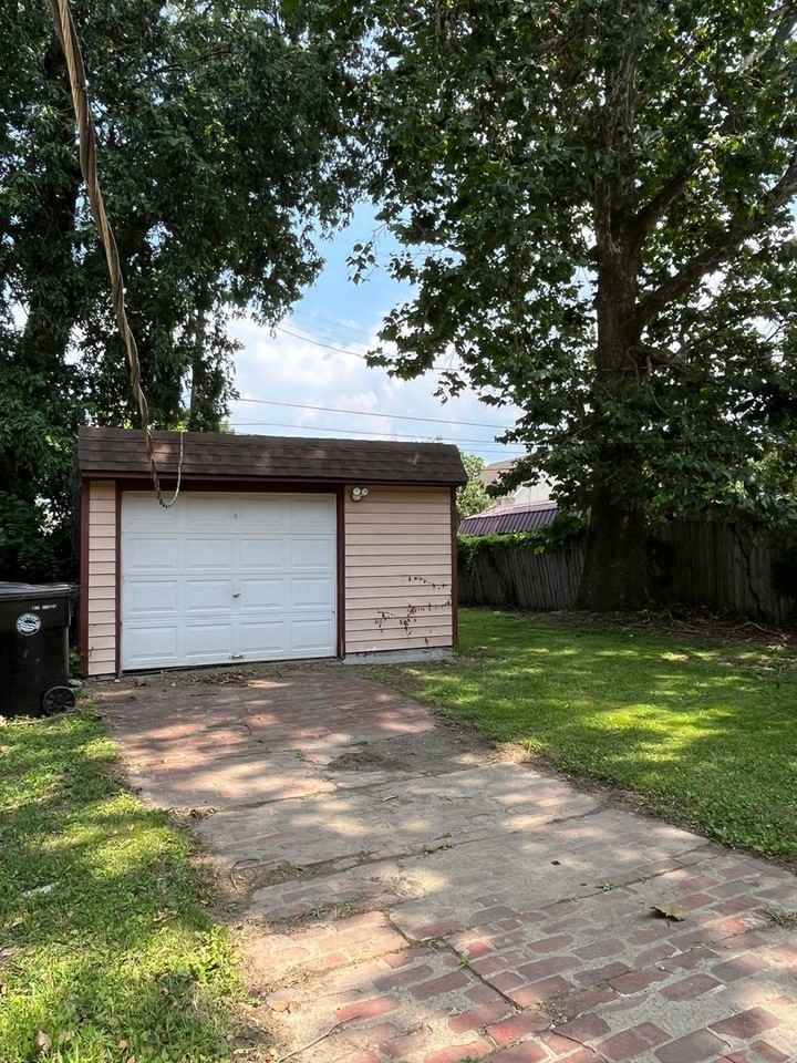2053 W 95th St - Photo 5 of 50