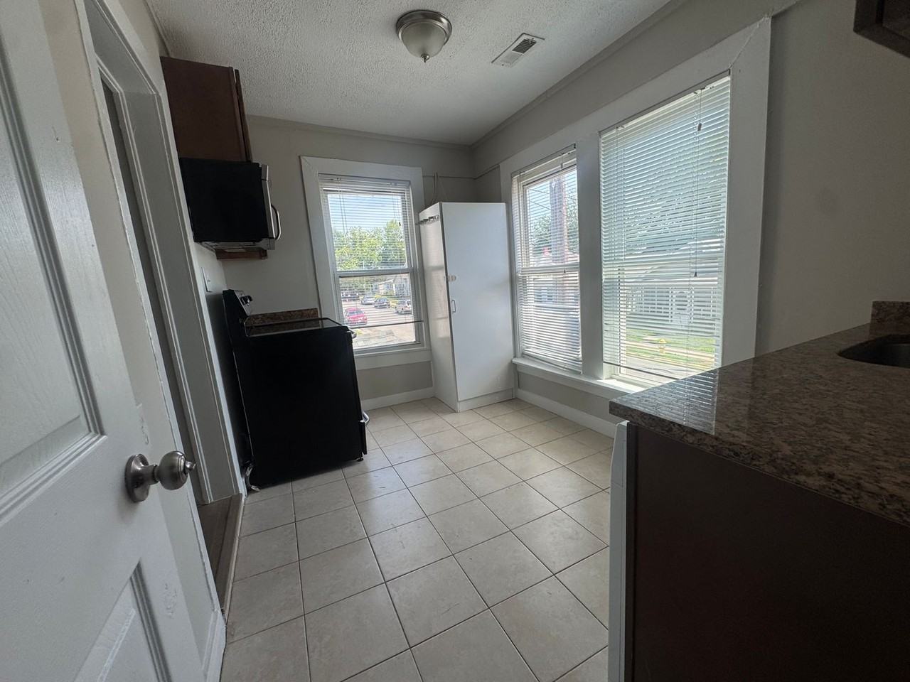 281 4th Ave #201 - Photo 5 of 19