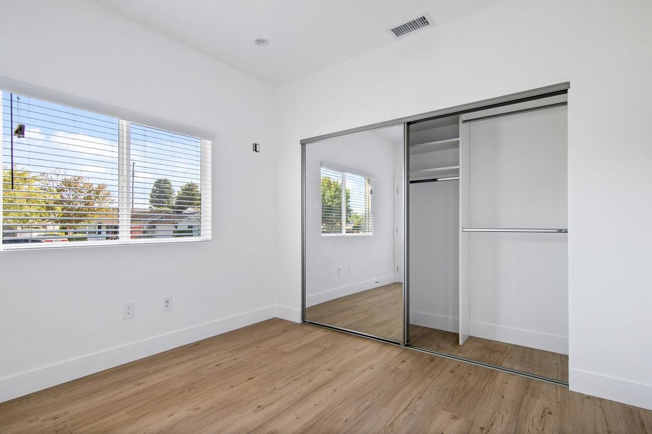 18199 Sunburst St - Photo 7 of 11