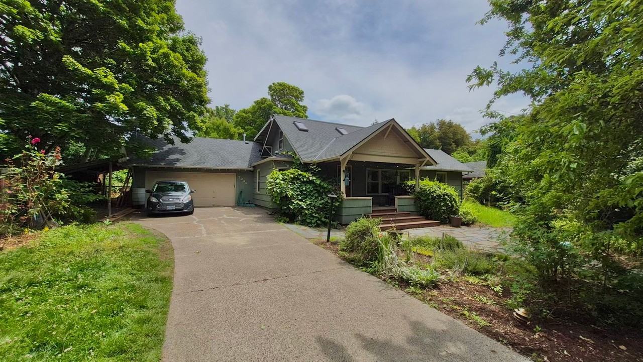 7330 Sw 53rd Ave - Photo 2 of 25
