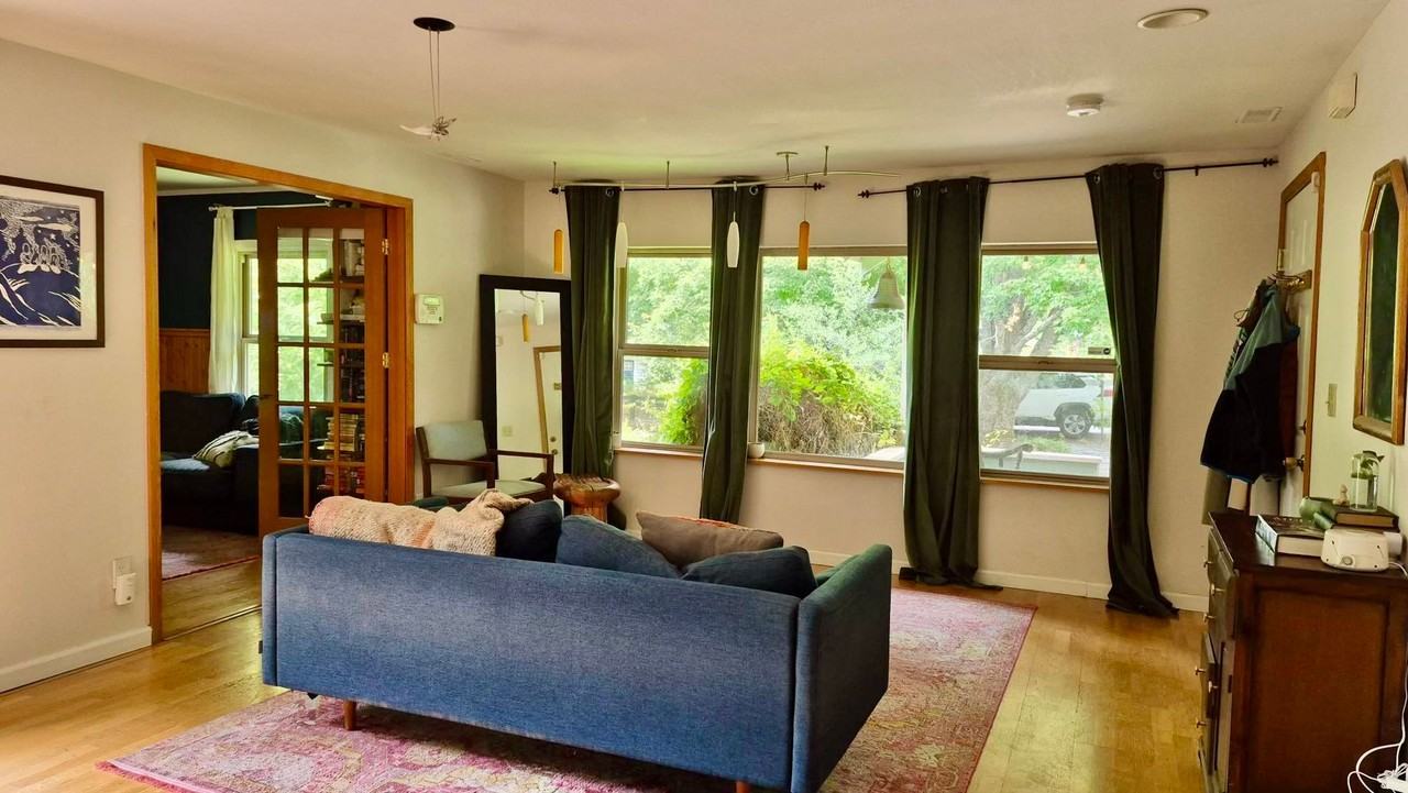 7330 Sw 53rd Ave - Photo 7 of 25