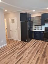 909 Washington St - Wool and Ray - Photo 1 of 1