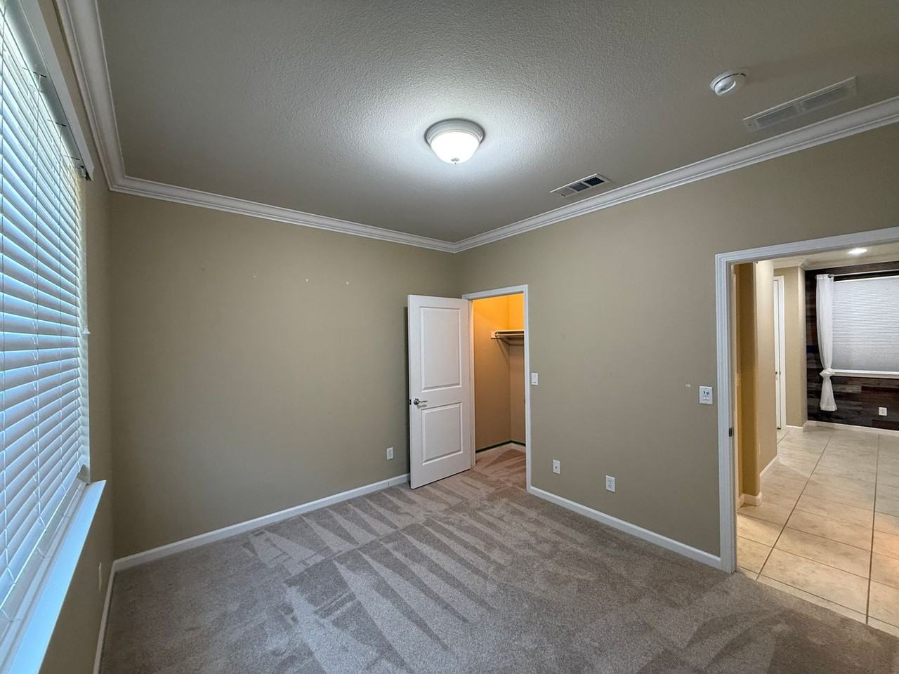 7437 Bloomsbury Way - Photo 6 of 16