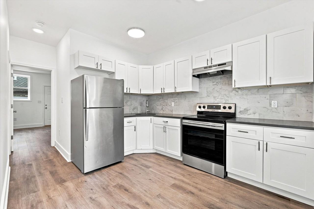 3049 N Stillman St - Photo 5 of 15