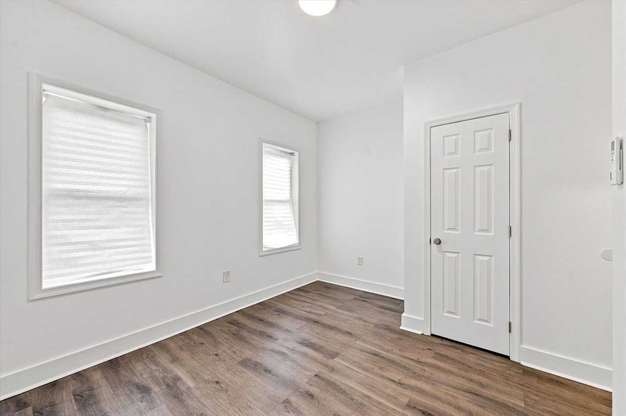 3049 N Stillman St - Photo 6 of 15