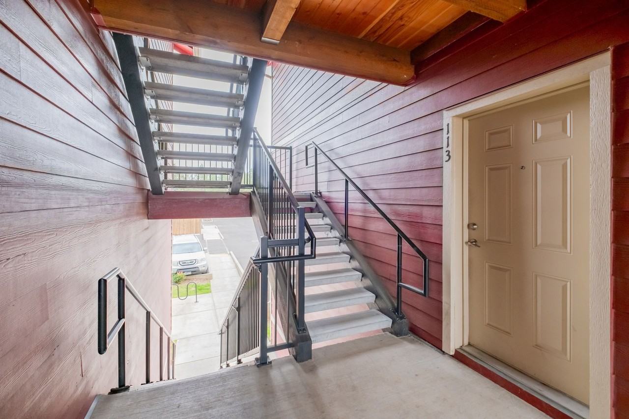 13001 S Crompton Lane - Photo 7 of 50