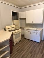 featured image of 215 1/2 E 5th St