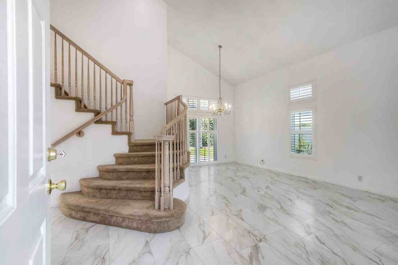 5030 Caspian Dr - Photo 4 of 21