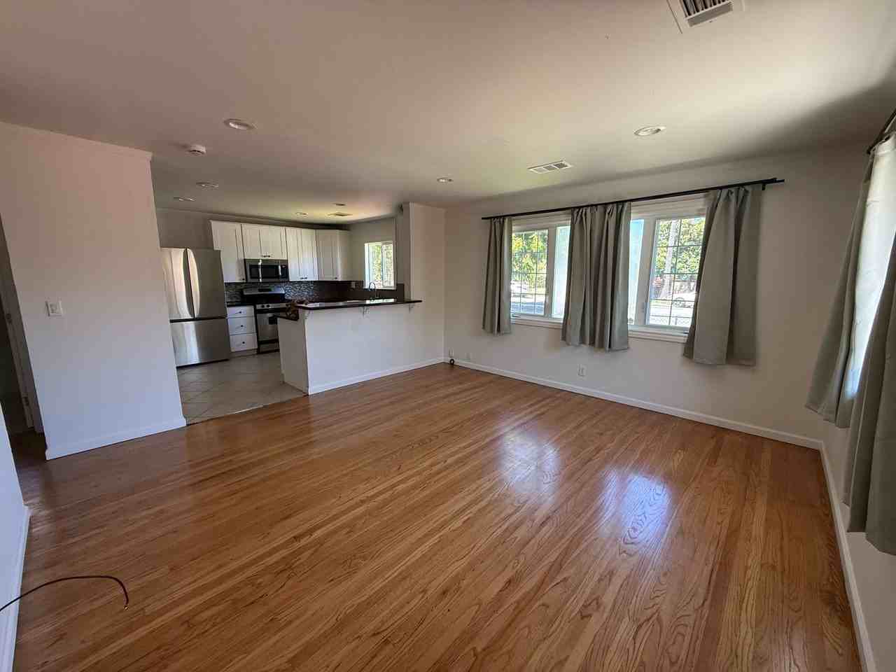 425 N 7th St - Photo 3 of 23