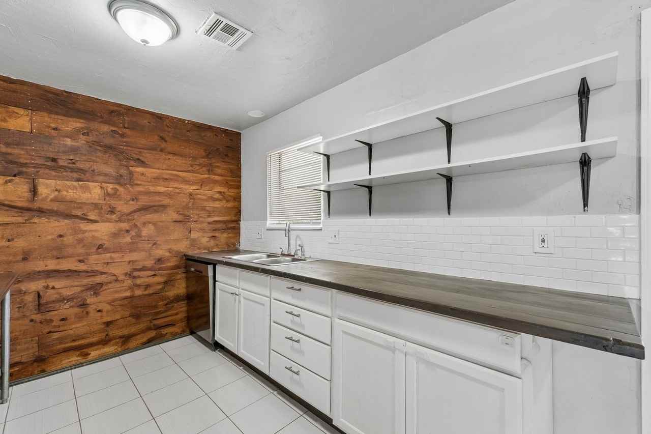 511 S 7th St - Photo 3 of 14