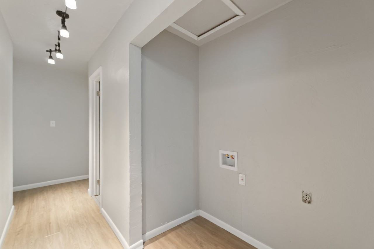 511 S 7th St - Photo 6 of 14