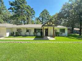 featured image of 3125 Lake Hills Dr
