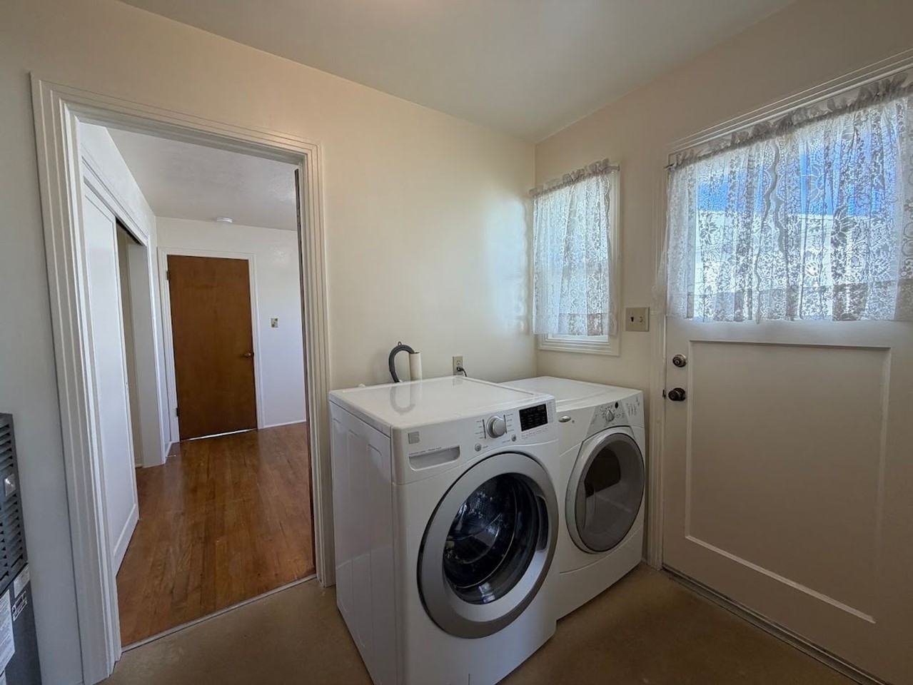 2231 Pine St - Photo 6 of 38