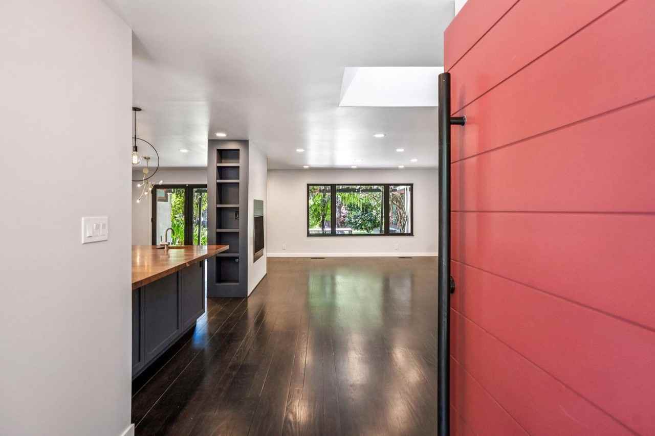 175 E Creek Dr - Photo 3 of 39