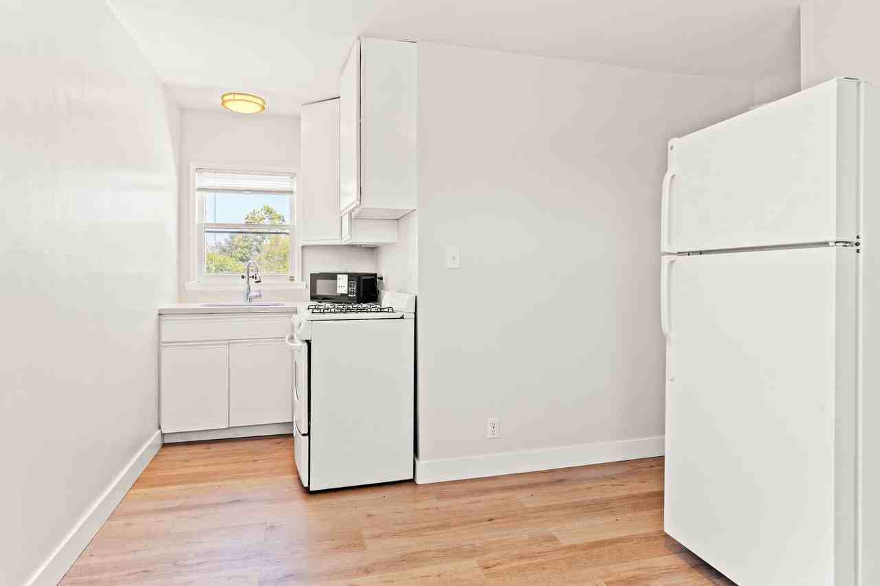 170 Belleview Dr - Photo 4 of 12
