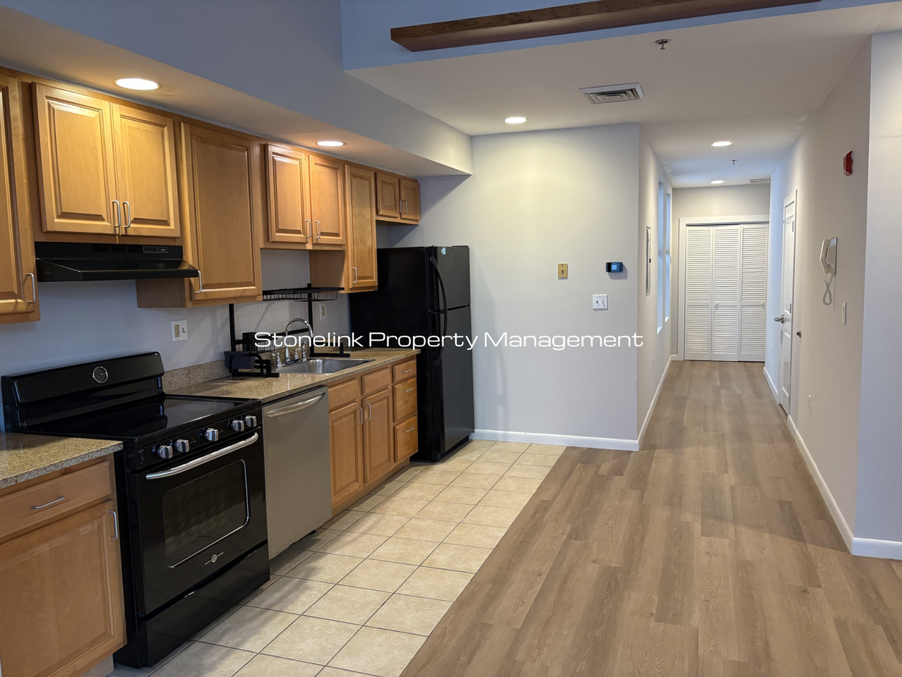 79 Washington St - Photo 3 of 15