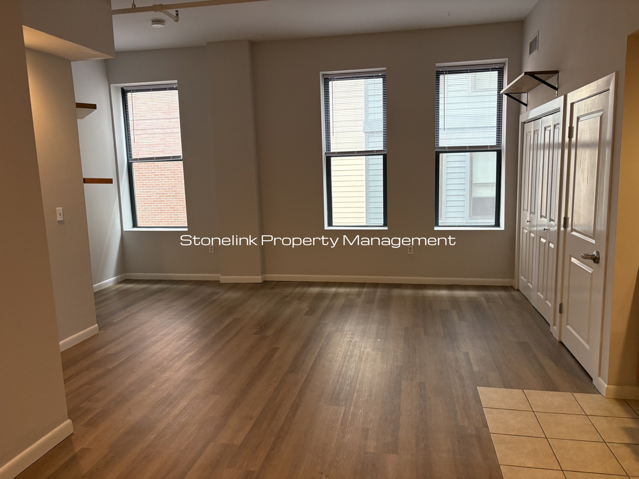79 Washington St - Photo 5 of 15