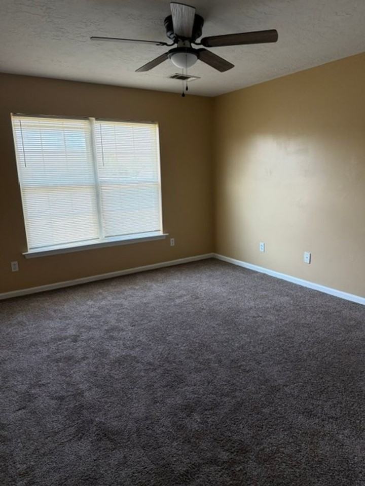 1832 Heathers Way - Photo 2 of 24
