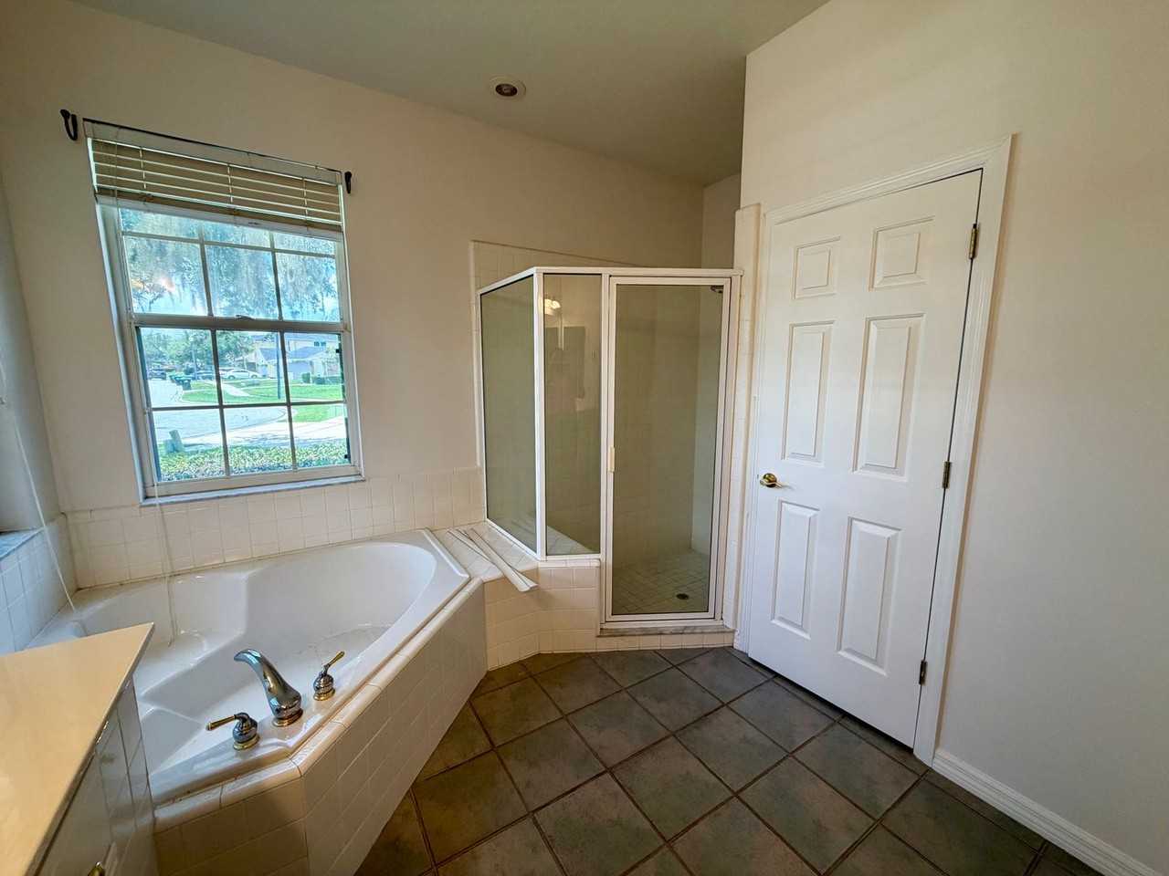 4554 Shanewood Ct - Photo 5 of 14