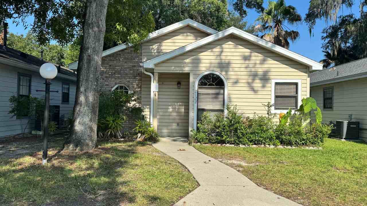 2122 Ne 39th Ave - Photo 4 of 21