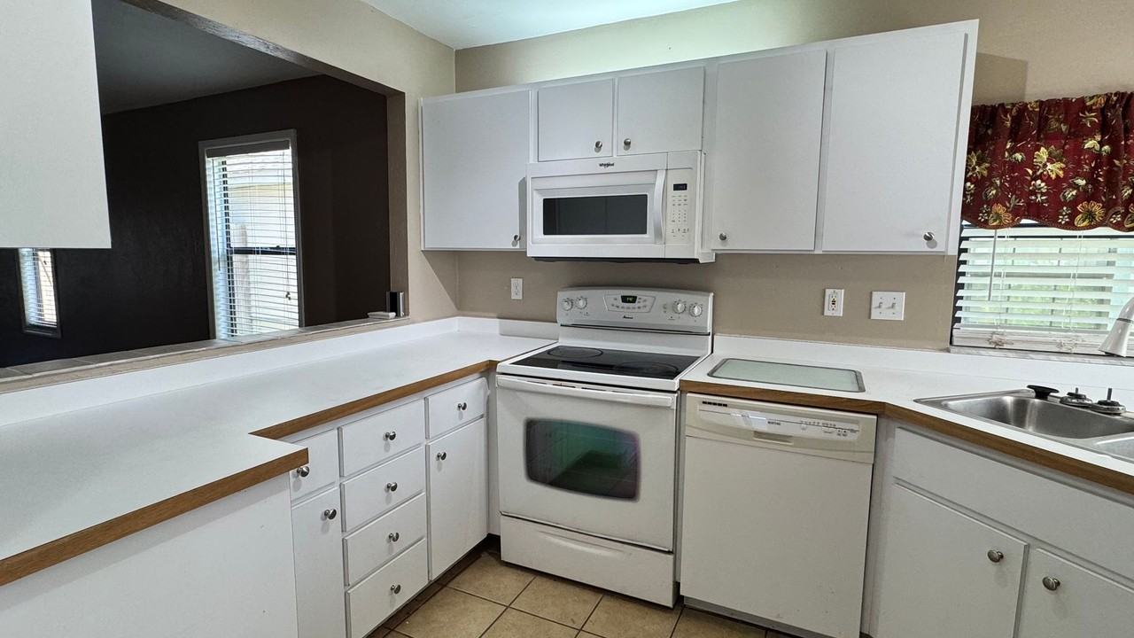 2122 Ne 39th Ave - Photo 7 of 21