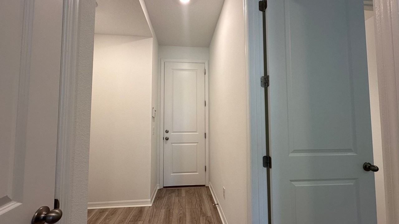 8454 Sperry St - Photo 4 of 50