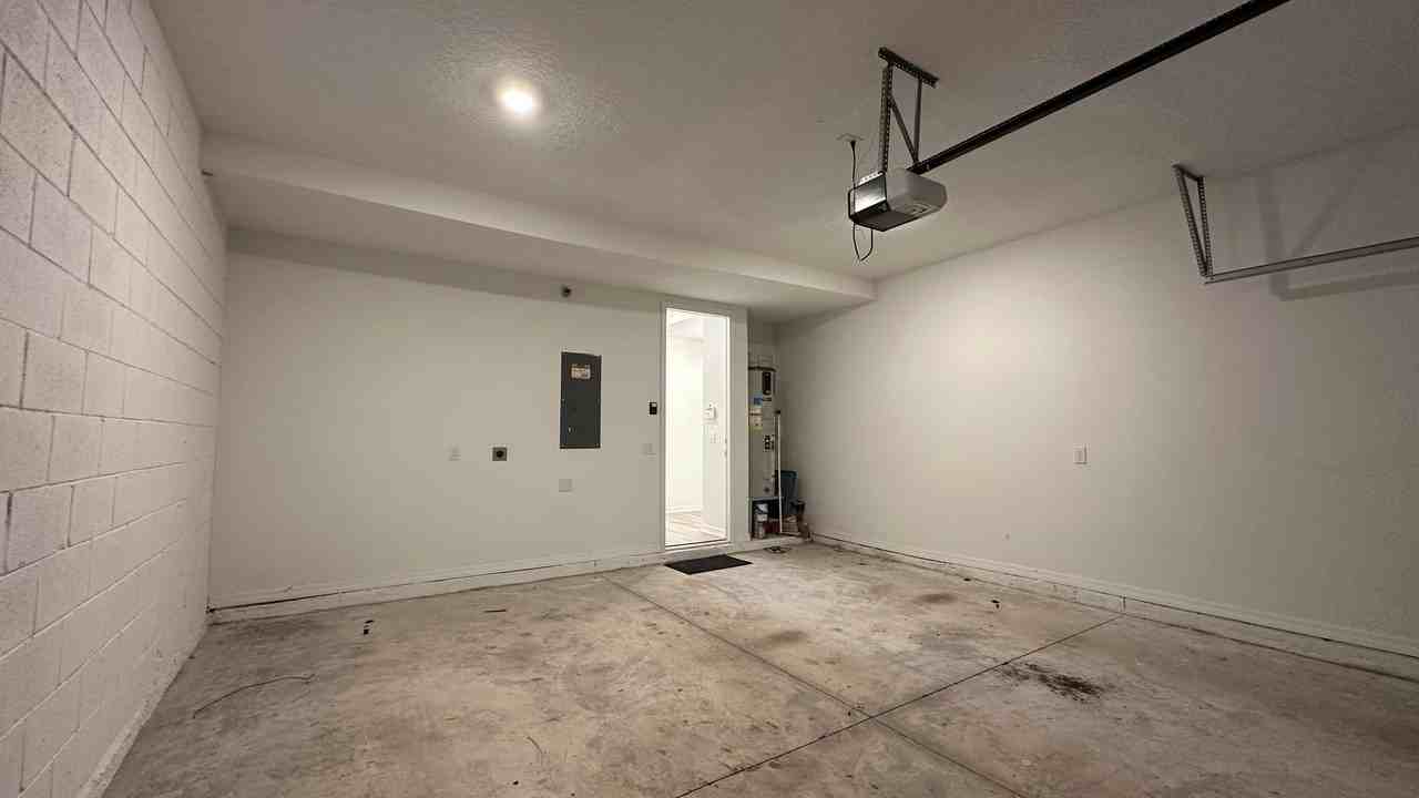 8454 Sperry St - Photo 7 of 50