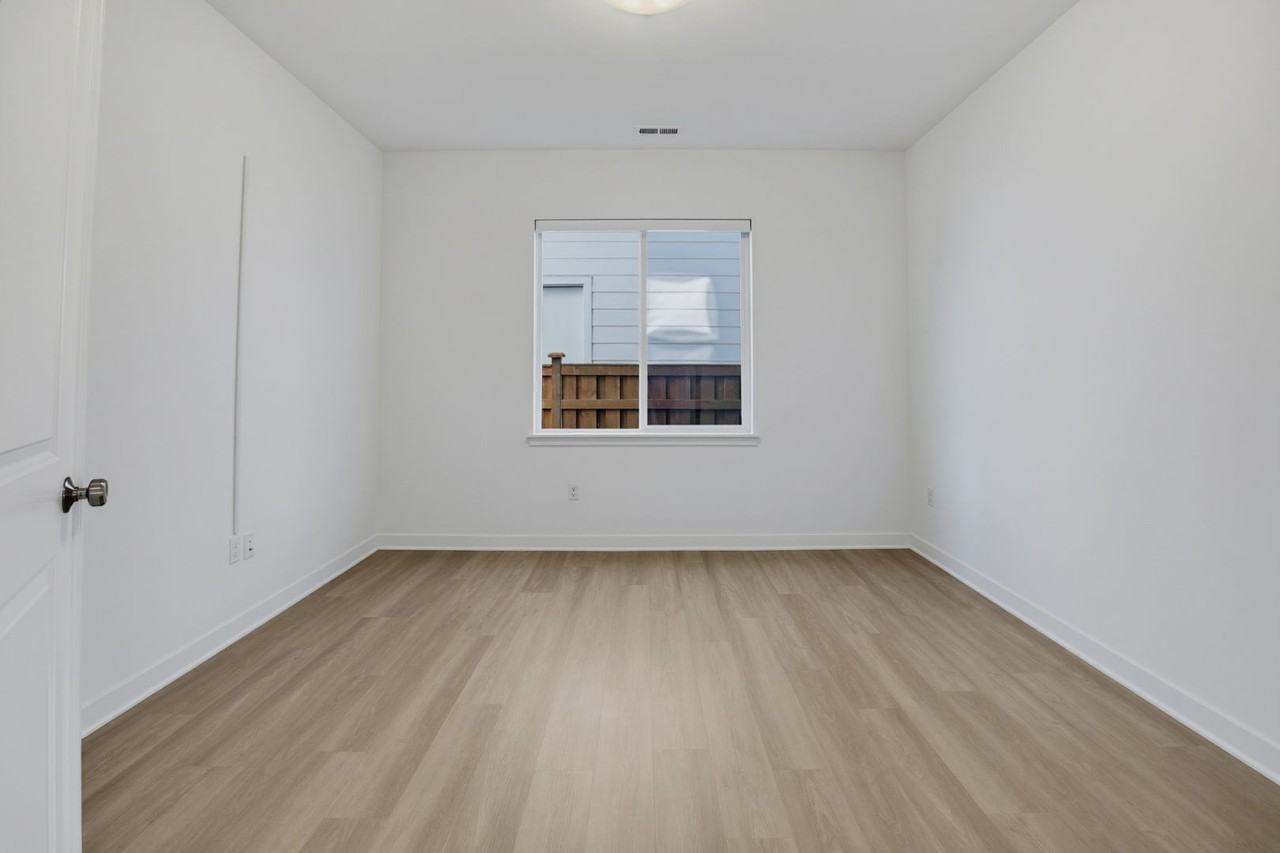 20315 152nd Street Ct E - Photo 6 of 31