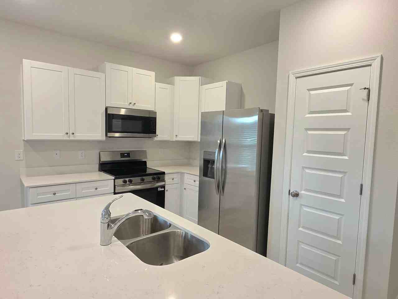 4006 Pendragon Cir - Photo 5 of 16