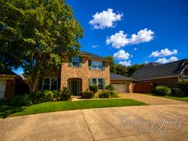 featured image of 139 Hallette Dr