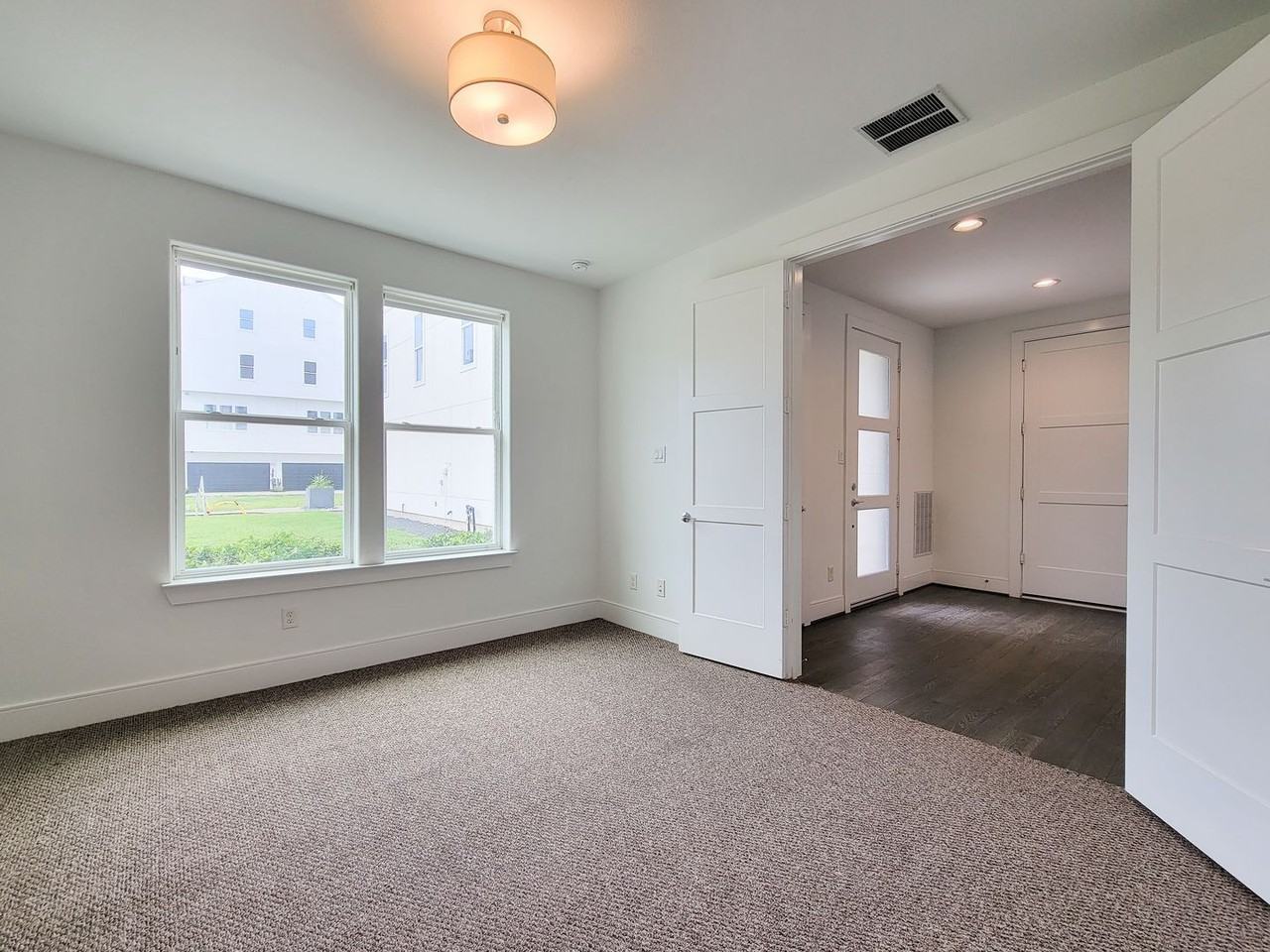9 N Saint Charles St #B - Photo 6 of 30