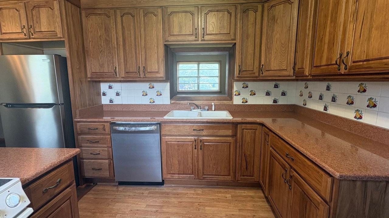 713 Willow Dr - Photo 7 of 17