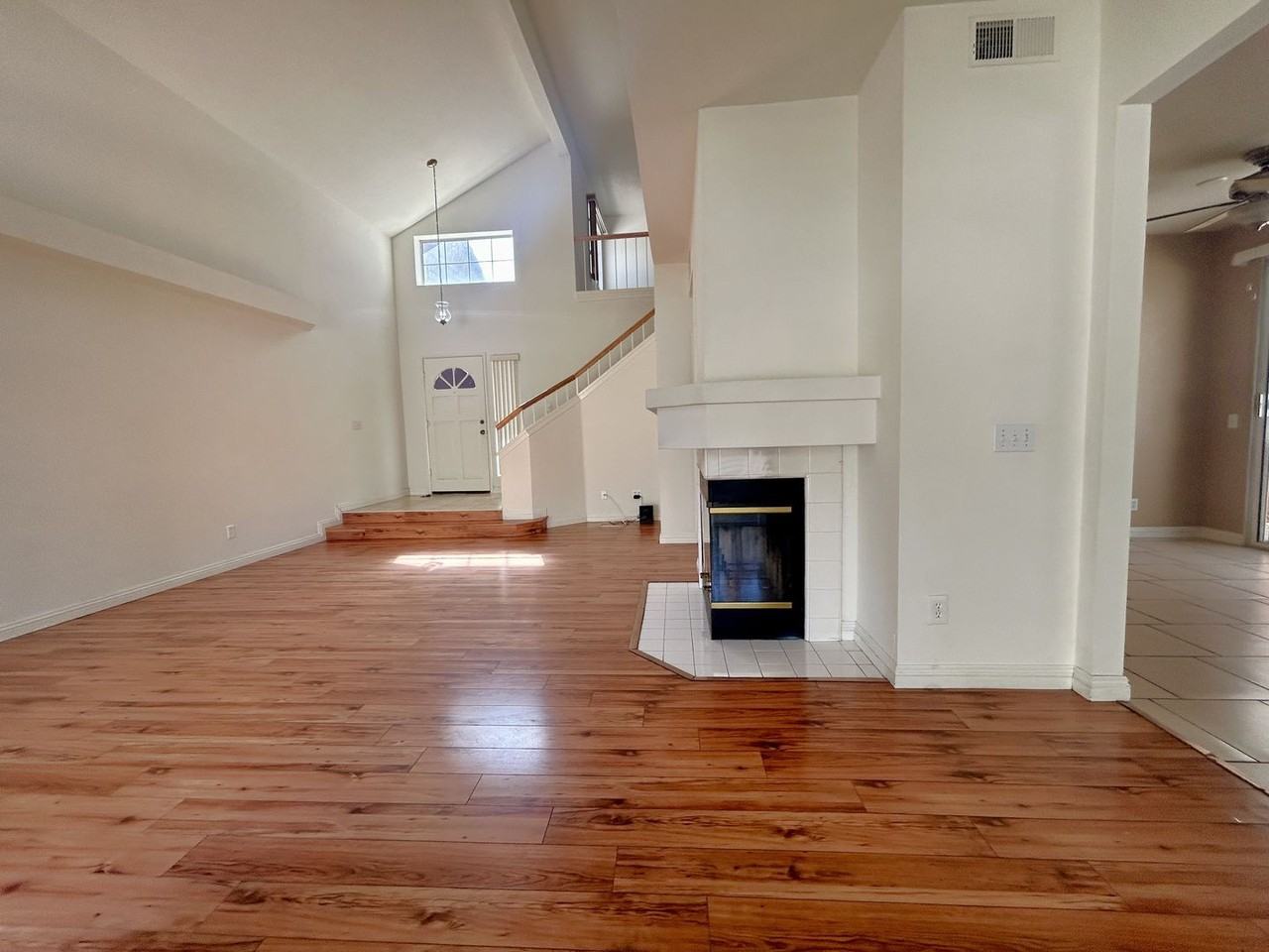 864 Bramble Ln - Photo 5 of 26