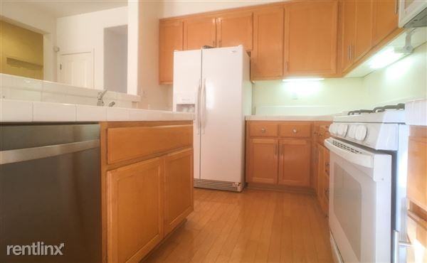 928 Mouton Cir - Photo 2 of 16