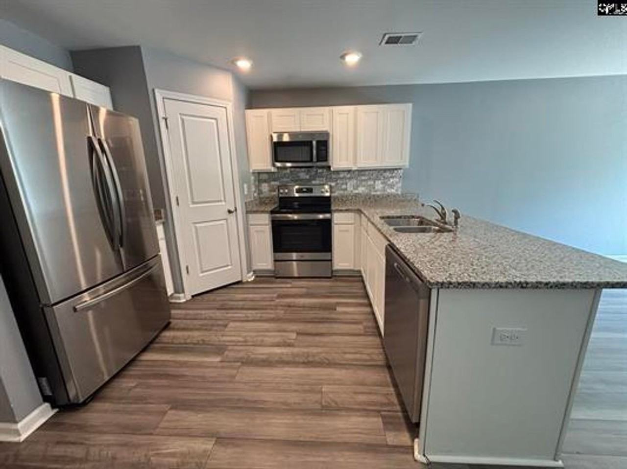 120 Kings Parish Ct - Photo 3 of 20
