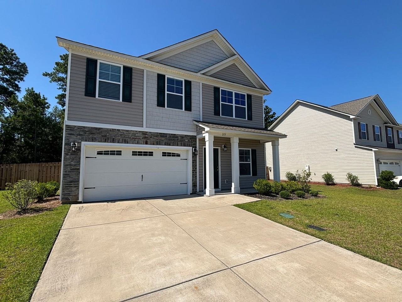 377 Baymont Dr - Photo 2 of 28