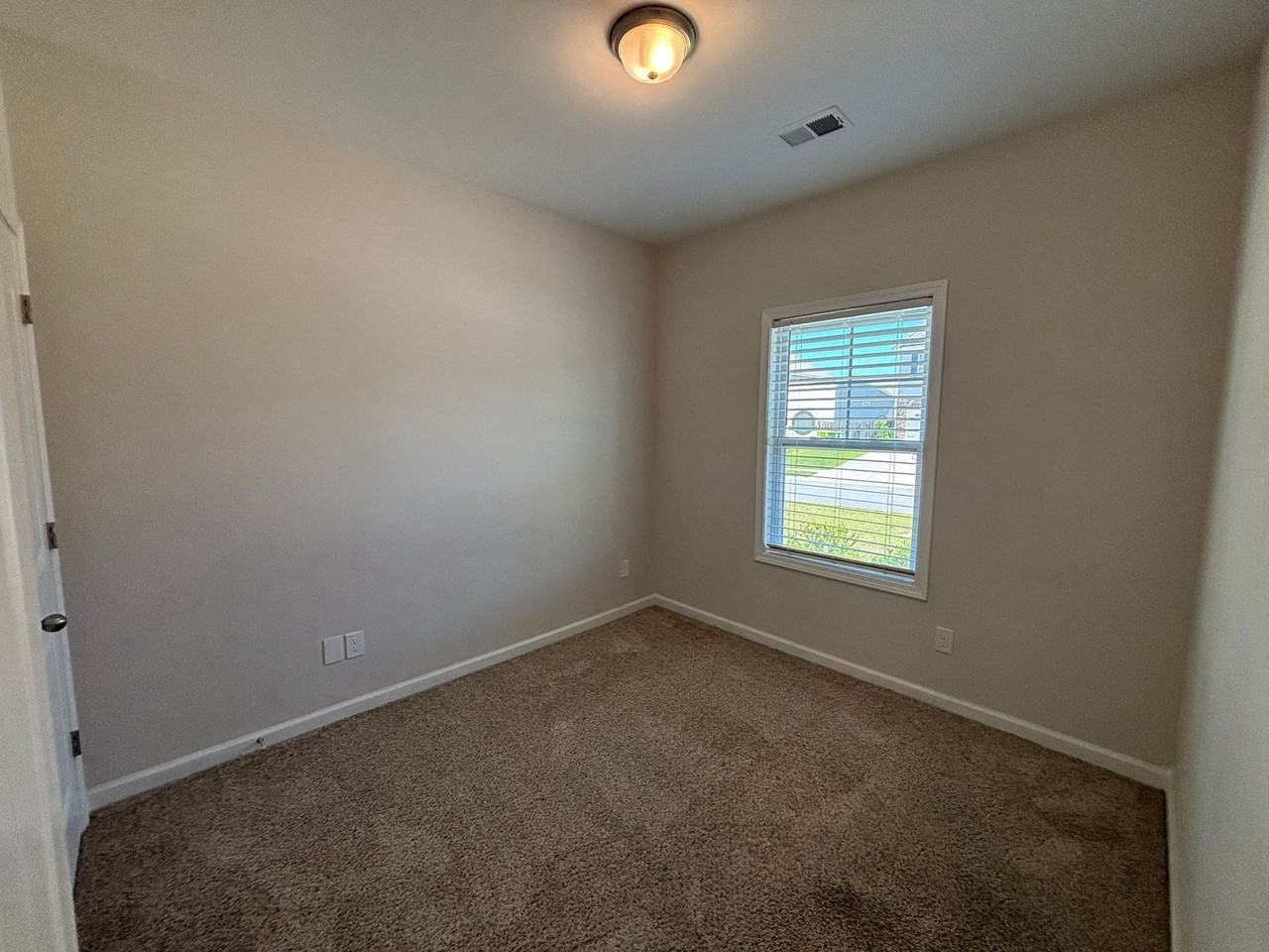 377 Baymont Dr - Photo 6 of 28