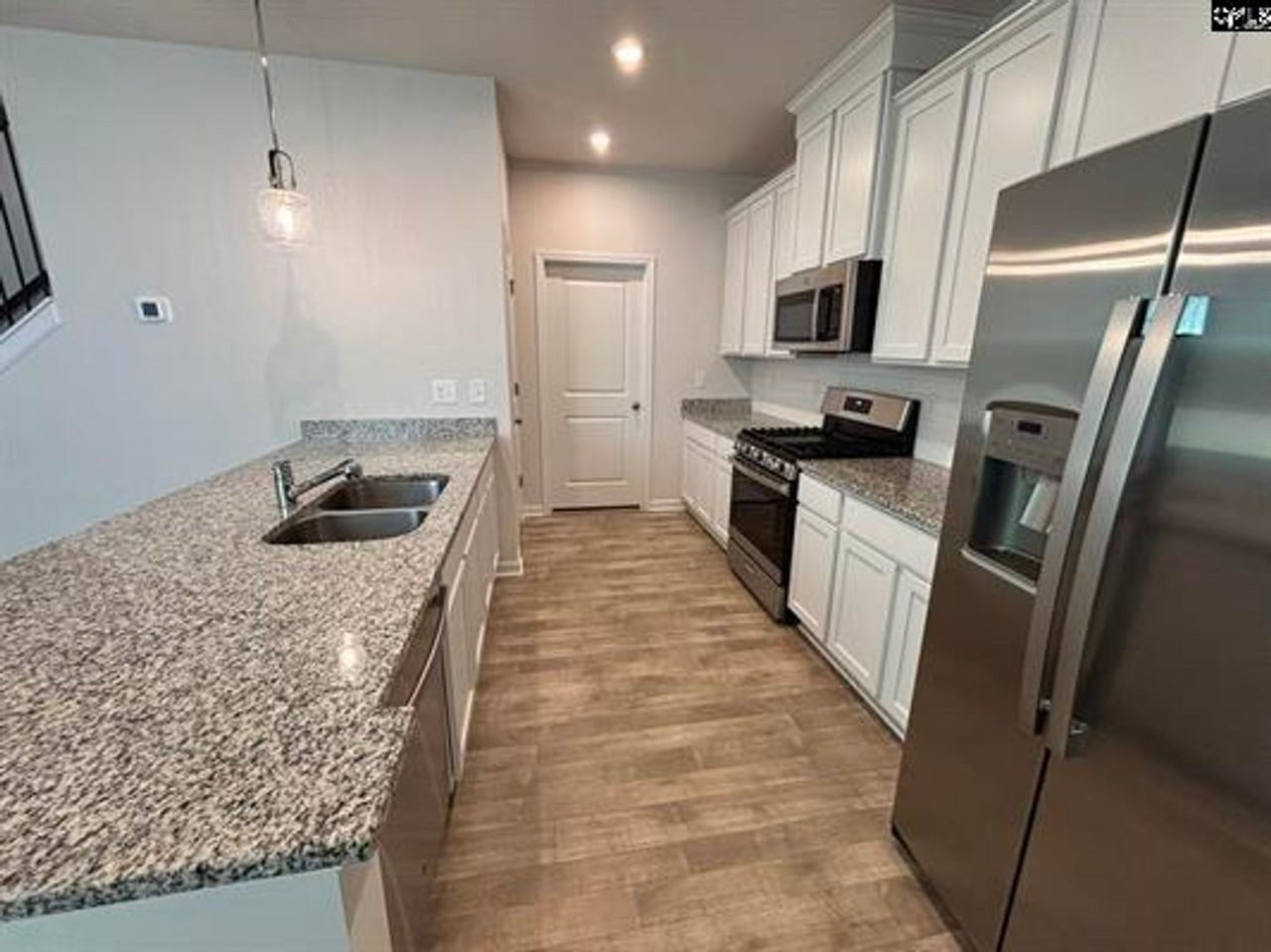 424 Lady Liberty Way - Photo 3 of 14