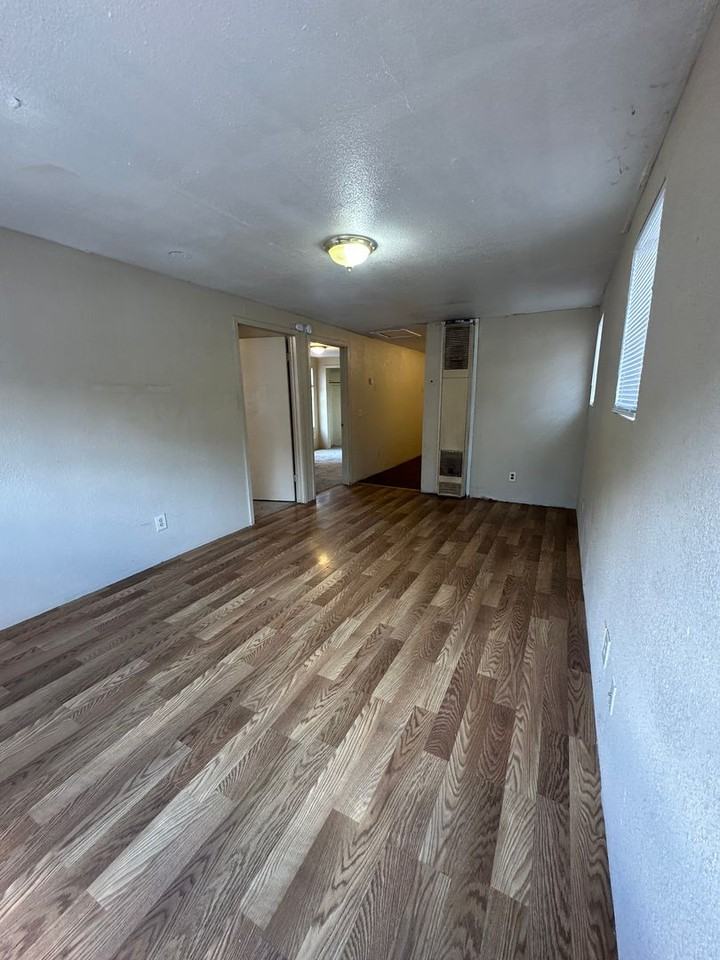 3916 Line Ave - Photo 3 of 10