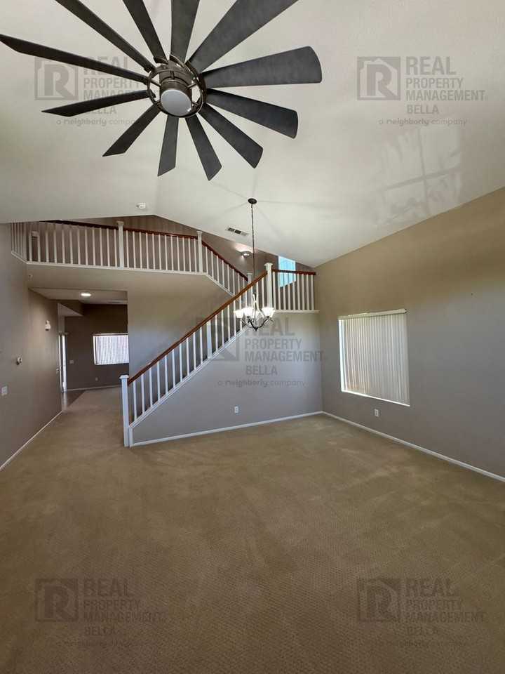 756 Conlon Dr - Photo 2 of 50